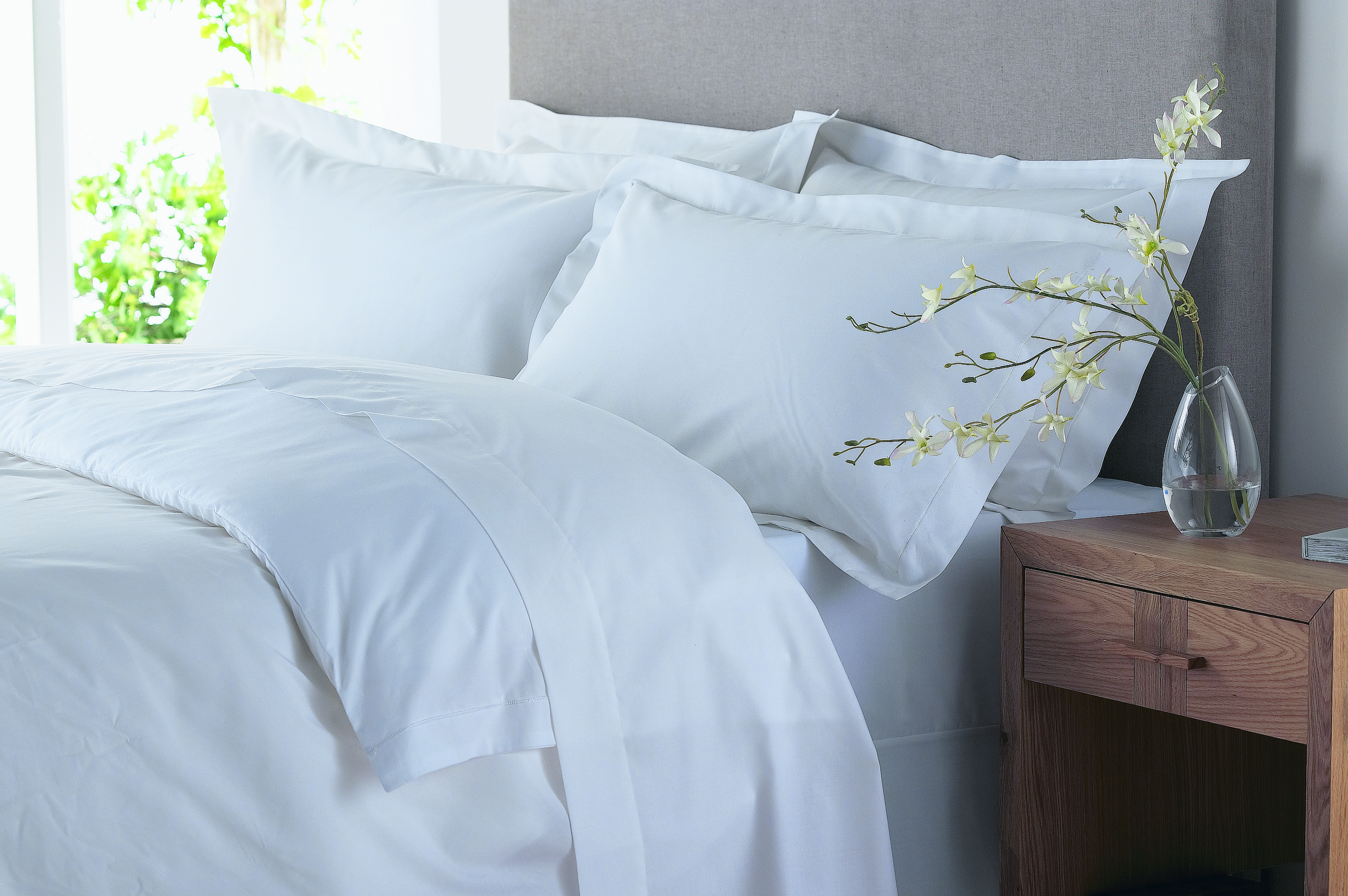 The Fine Bedding Company Hotel Division Duvet and Pillows 